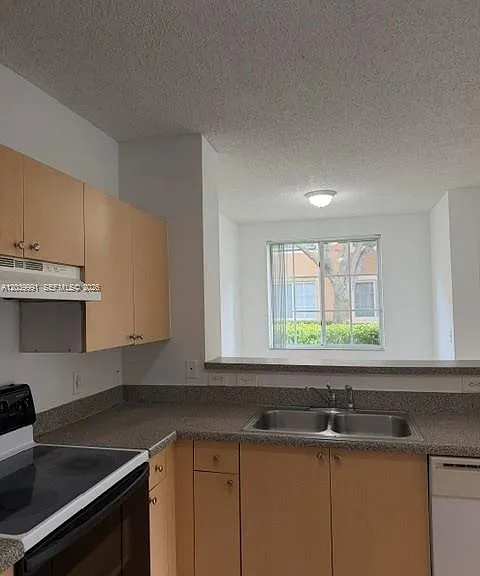8030 N Nob Hill Rd #102 — Photo 12
