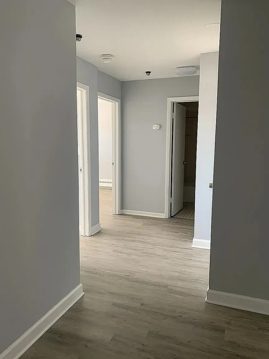 2 bed, 900 sqft, $1,700 — Photo 2