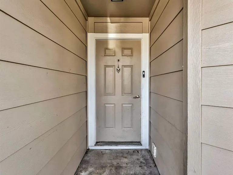 2012 W Loop — Photo 16