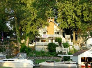 11955 N Pine Rd, Syracuse, IN 46567