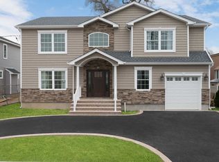 42 Frankel Blvd, Merrick, NY 11566