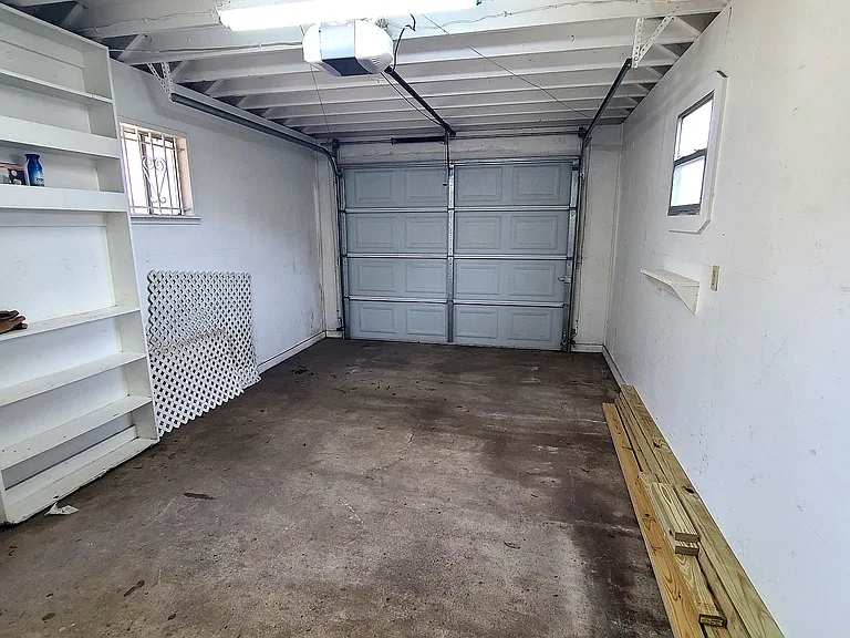 Detached Garage