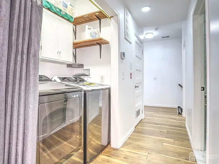 9017 Riverside Pl — Photo 10