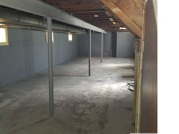 3rd image of 6604 S Oakley Ave