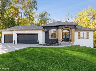 751 Highland Park Ave, Coralville, IA 52241