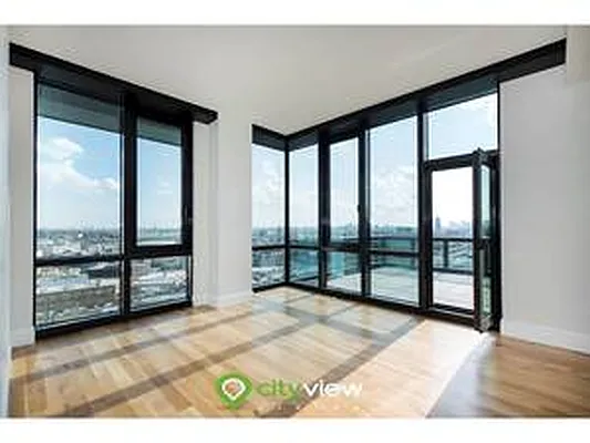 Rented by City View Living | media 178