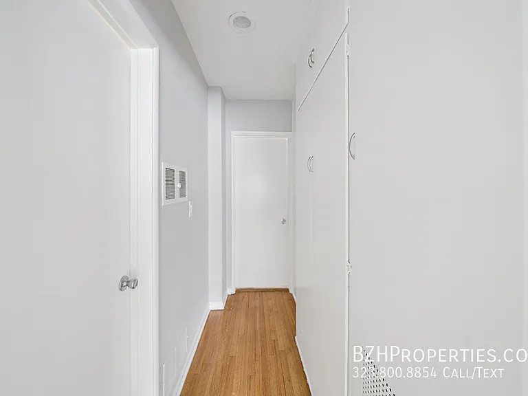 5303 1/2 Vantage Ave — Photo 9