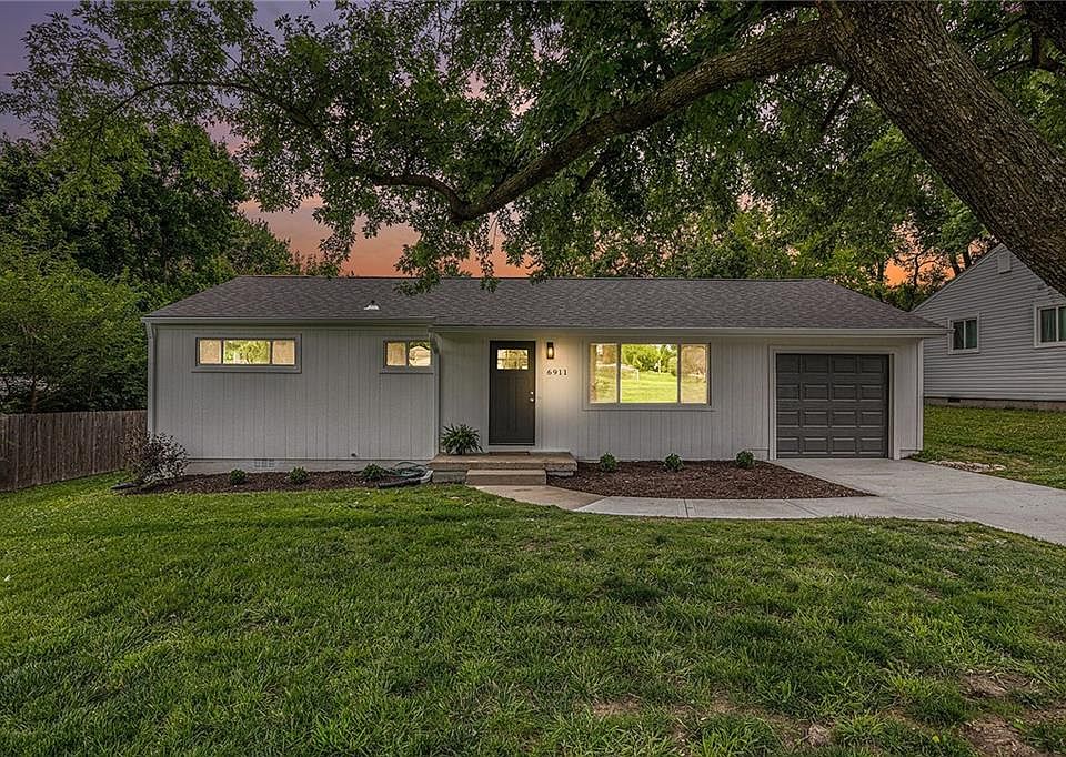 6911 W 72nd St, Overland Park, KS 66204 | Zillow