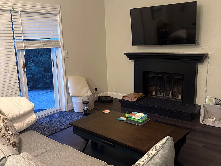 452 Heather Ct — Photo 2