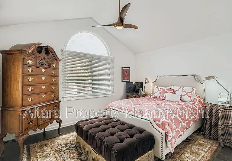 287 S Holly St — Photo 11