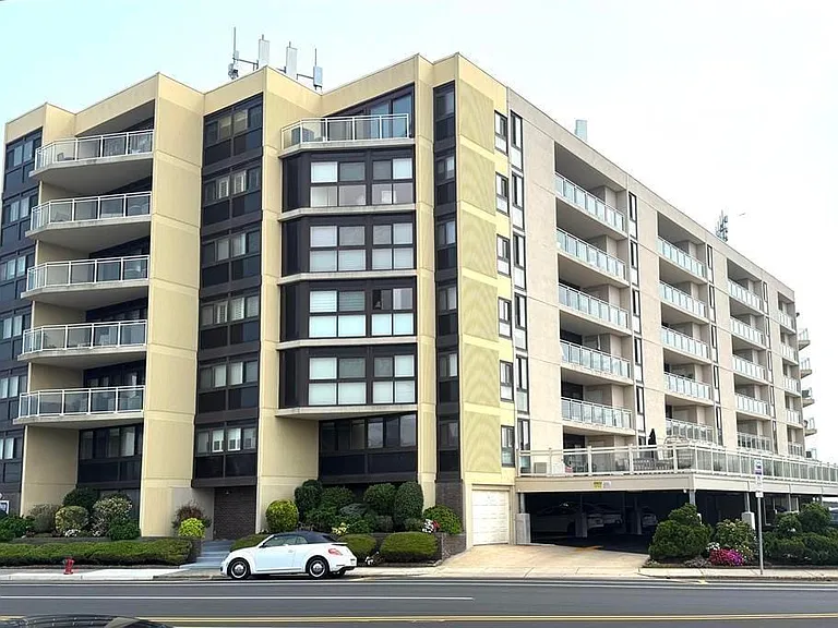 2700 Atlantic Ave #701 — Photo 2