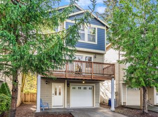 2743 SE 98th Ave APT 11, Portland, OR 97266