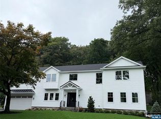 16 Butternut Ave, Midland Park, NJ 07432