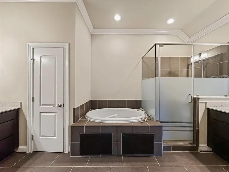 Primary suite bathroom