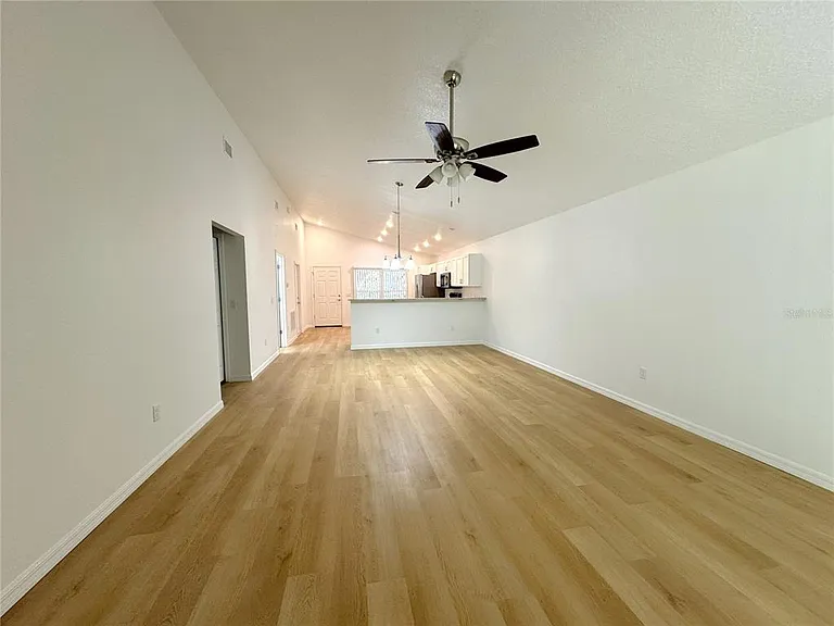 9789 S Clearsprings Dr — Photo 6