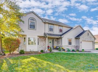 26560 Mingo Dr, Perrysburg, OH 43551