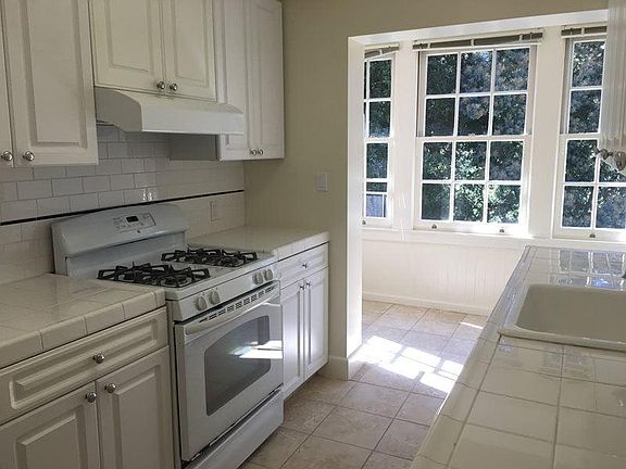 4th image of 750A Portola St