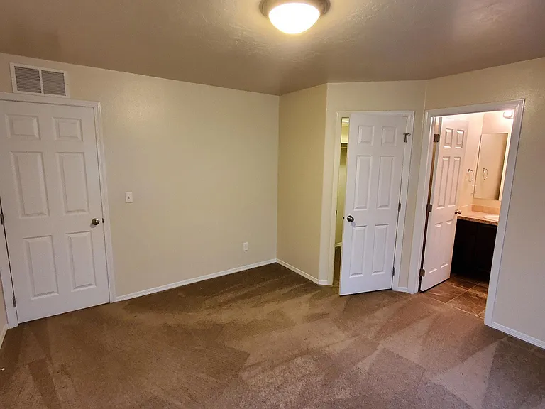 11415 Willamette Way — Photo 16