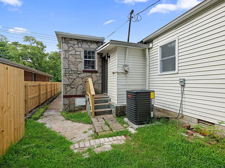 6 Green St — Photo 35
