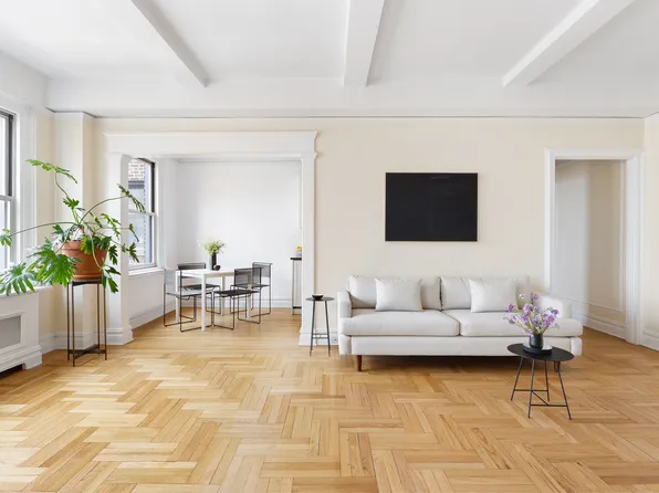 30 5th Avenue image 1 of 13