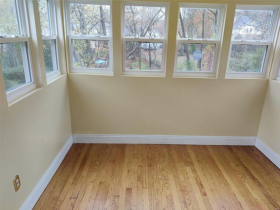 5th image of 3816 Waco Dr