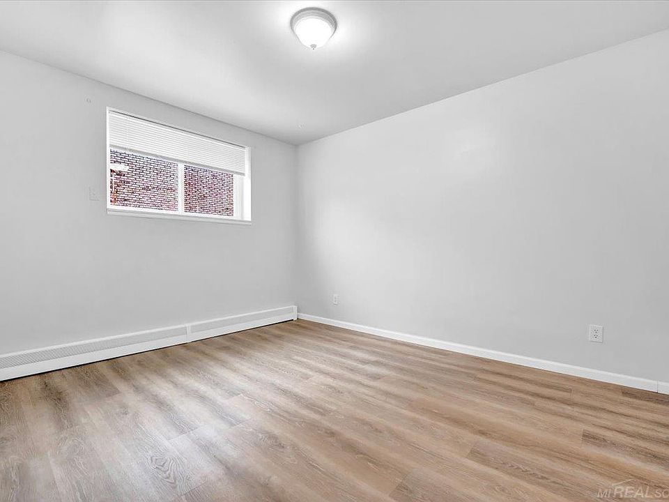 1617 S Riverside Ave Building C-18-4, photo 15