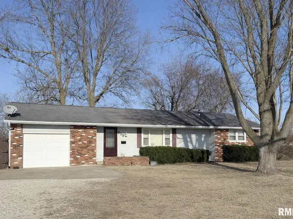 905 W Palmer St, Abingdon, IL 61410
