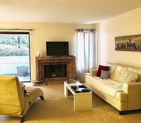 5th image of 536 Via De La Valle Unit E