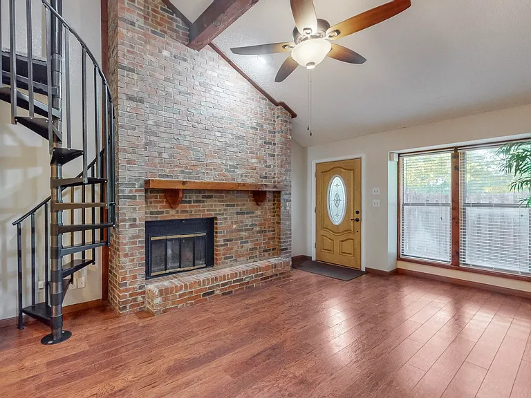2569 Shady Ridge Dr — Photo 12