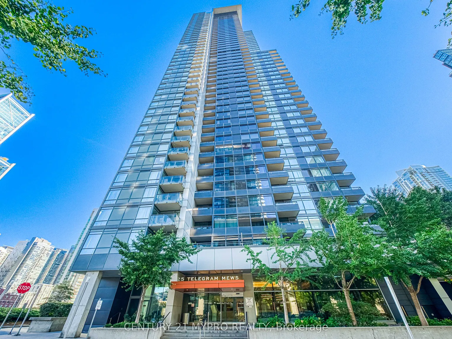 3 bed, $4,000 — Photo 2