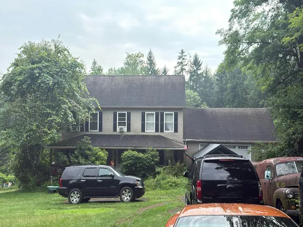 4951 Route 447, Canadensis, PA 18325