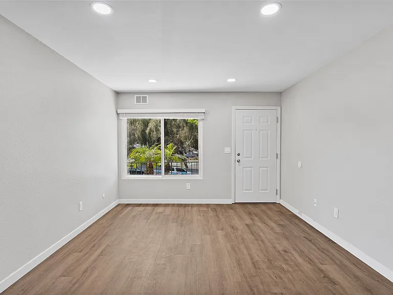 Point Loma Bay Apartments | Coastal Living Near the Beach — Photo 119