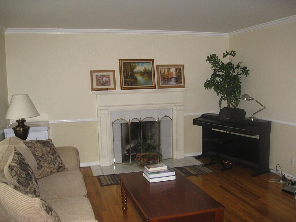 2nd image of 3658 S Laurelcrest St