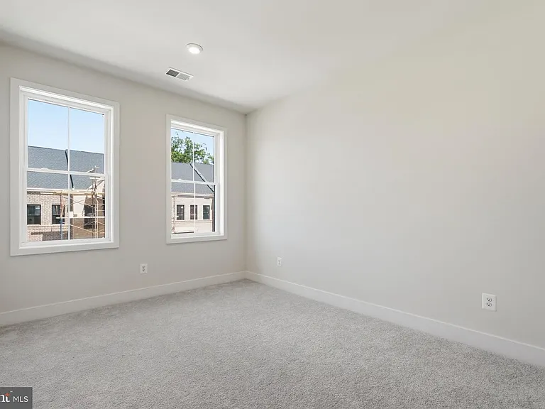 42200 Shining Star — Photo 17