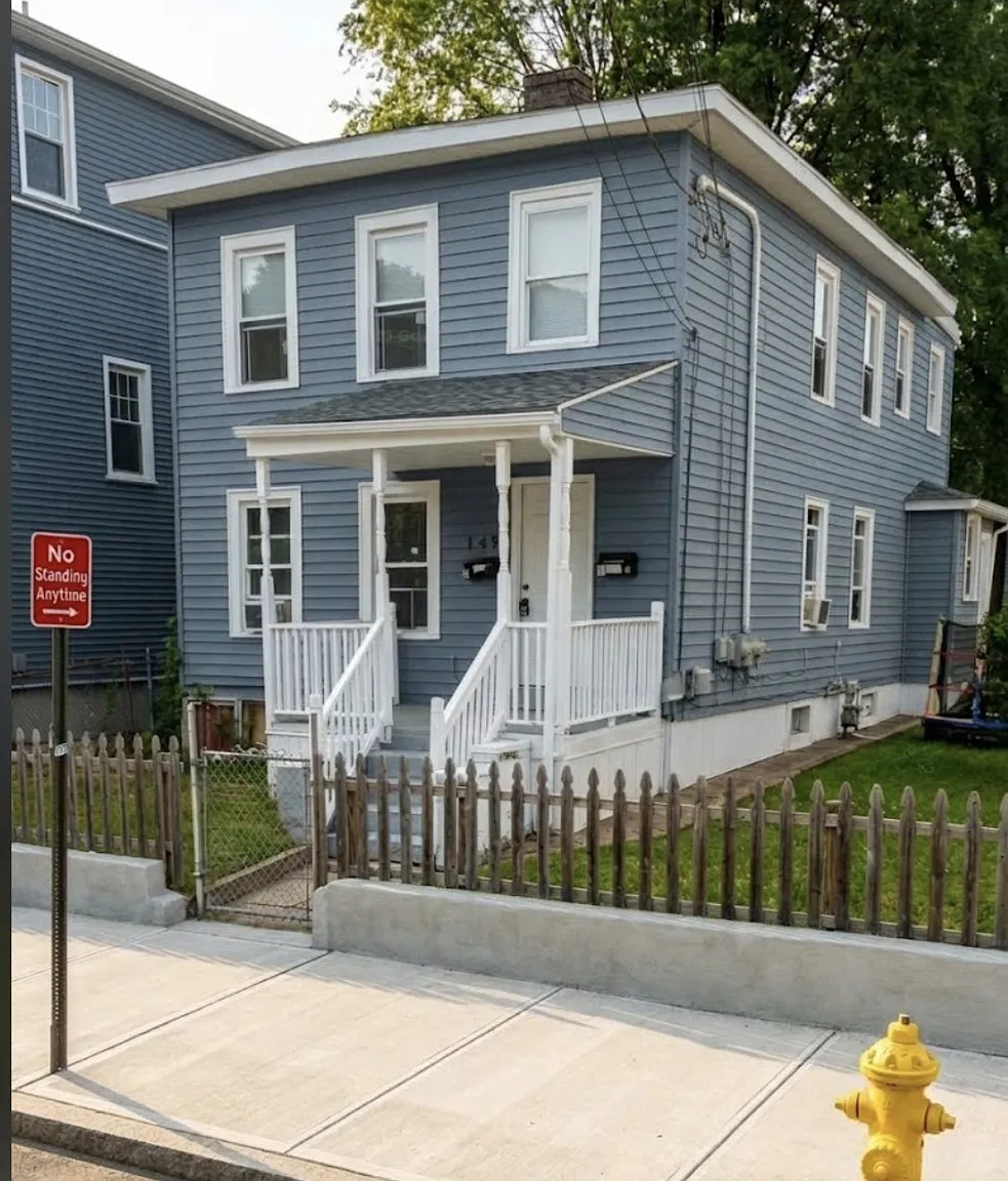 2 bed, 800 sqft, $1,595 — Photo 1