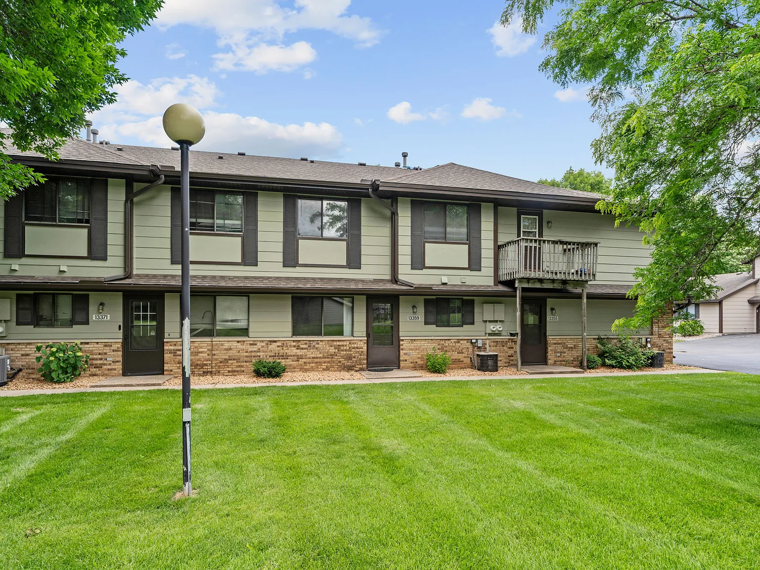 Zenith Lane, Eden Prairie (13359) LS ER1 - 1 — Photo 1