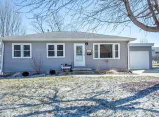 210 18th St NW, Waverly, IA 50677