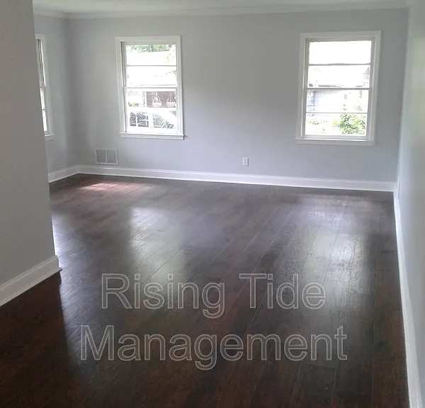 948 Hickory Dr — Photo 6