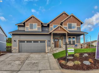 1010 NW 1st St, Dundee, OR 97115