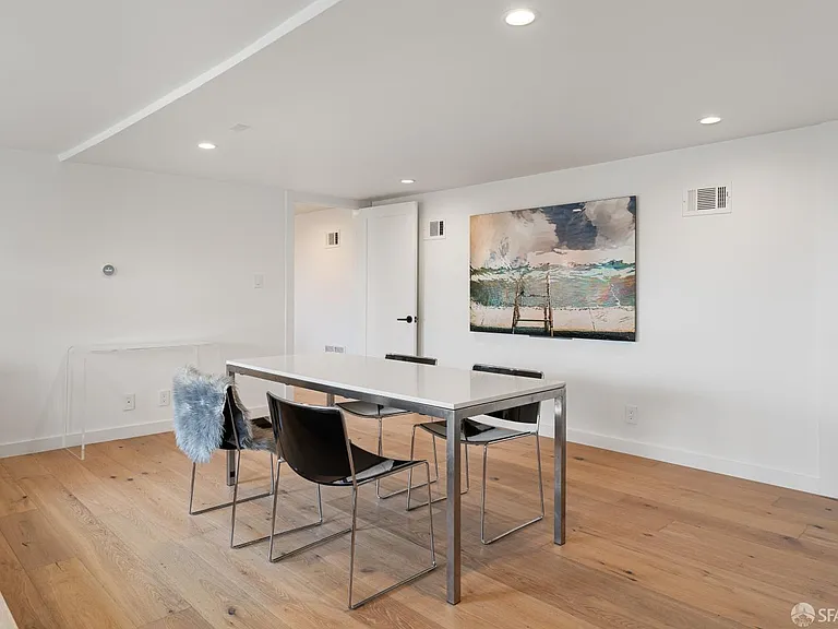 628 Los Palmos Dr — Photo 20