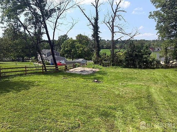 5th image of 891 Amwell Rd