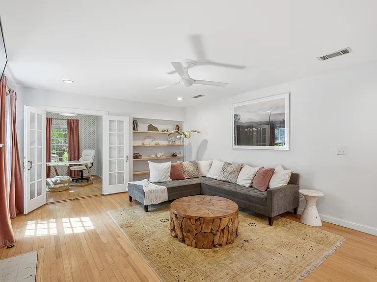 1429 El Campo Dr — Photo 11