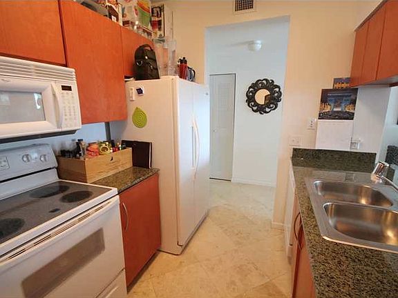 3rd image of 1200 Brickell Bay Dr #Penthouse 4207