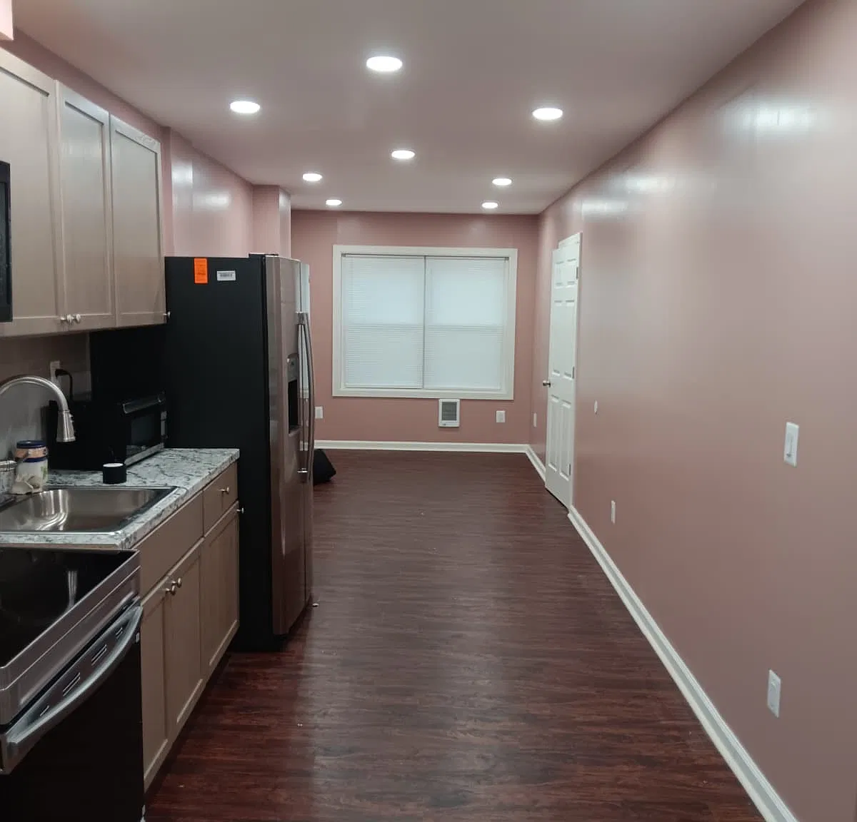 2 bed, 1.5 bath, 1300 sqft, $1,700 — Photo 2