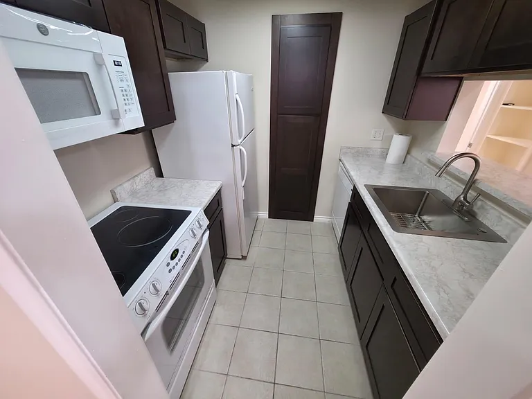 3500 Tangle Brush Dr #150 — Photo 9