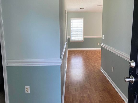 2nd image of 9486 Huckabee Dr NE