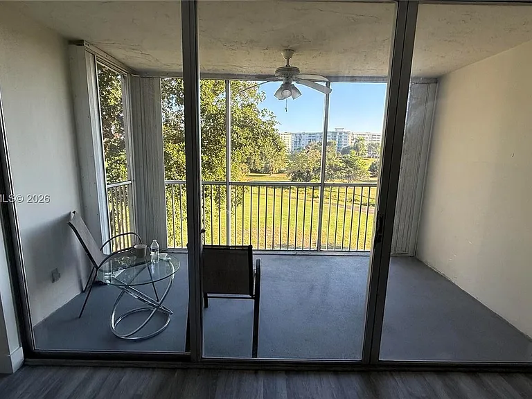 2901 S Palm Aire Dr #408 — Photo 14