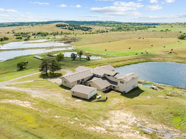 279 N 170th Rd, Bennington, KS 67422