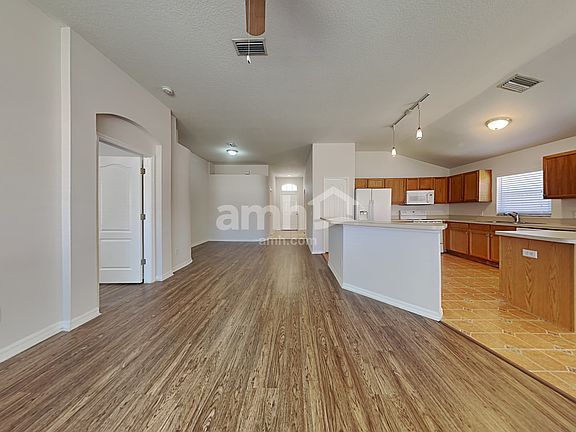 3rd image of 12741 Standbridge Dr