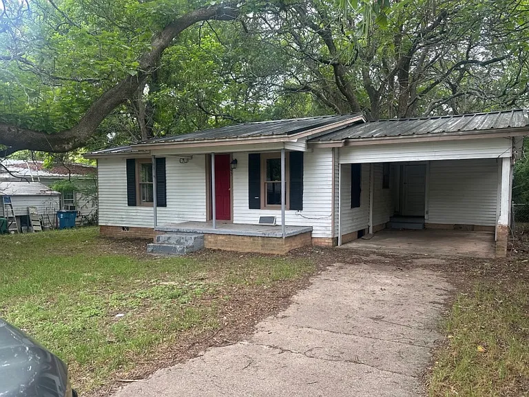 305 Bowers St — Photo 1